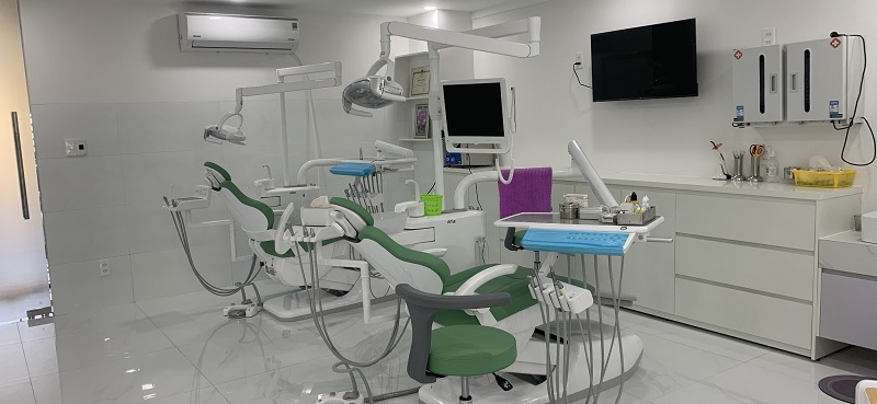 Cạo vôi răng là một quy trình an toàn nếu được thực hiện bởi các chuyên gia nha khoa có kinh nghiệm. 